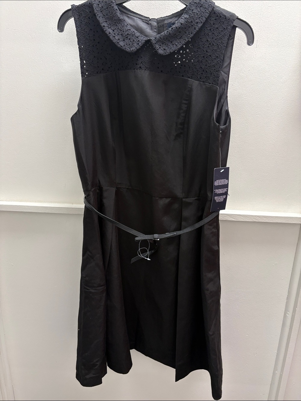 Black Sleeveless Peter Pan Collar Dress-NWT
